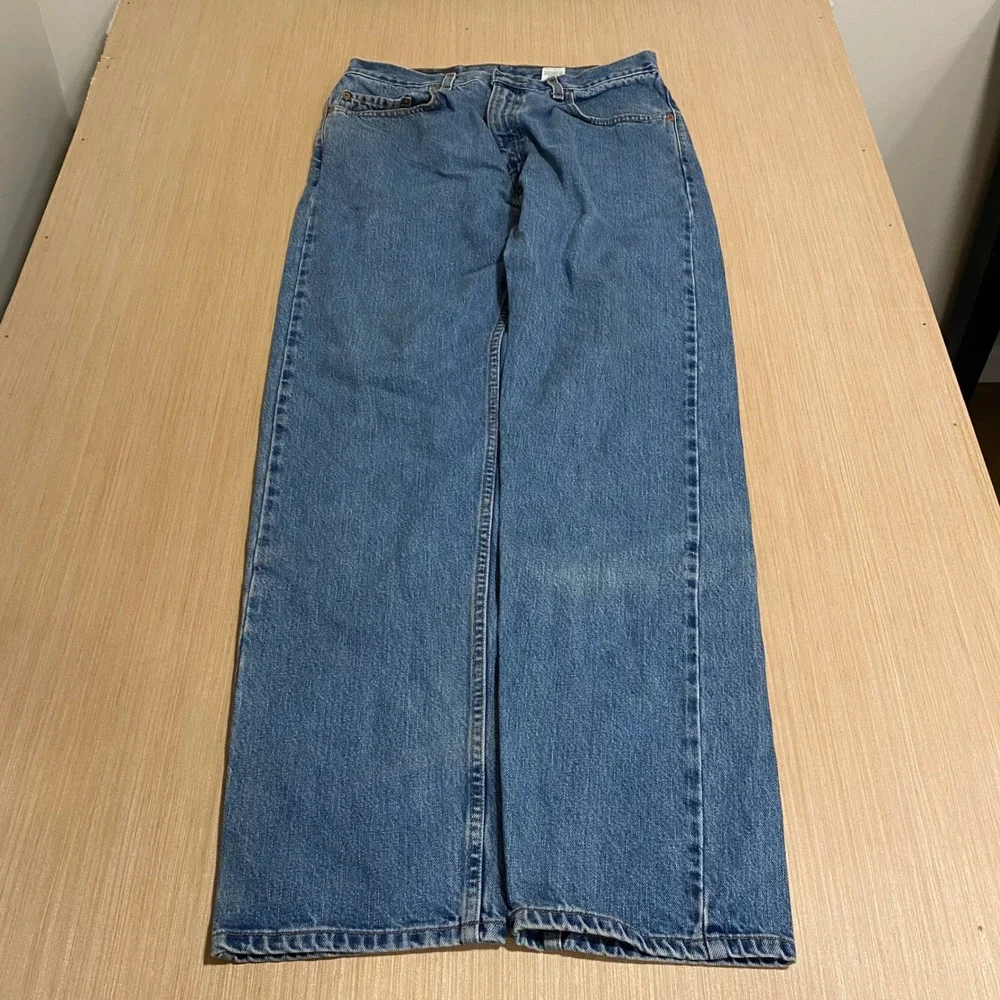 Levis 505 Regular Fit Straight Leg Jeans Mens 34x32 Medium Wash Blue Denim - Picture 1 of 5